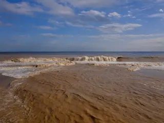 BMKG warns Flores-Alor coasts of tidal flooding through October 10