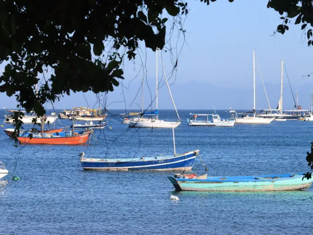 Labuan Bajo Port Tracker Shows 15 Vessels, Six Arrivals
