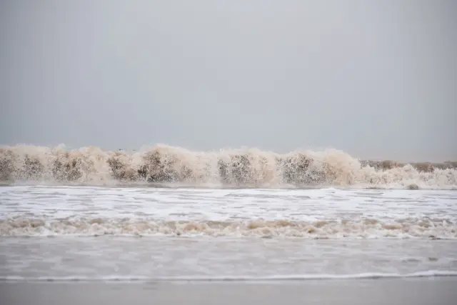 BMKG warns of tidal flooding along Flores and NTT coasts